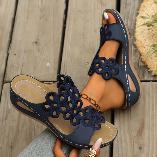 Damen Wedge-Sandalen mit elegantem Blumen-Design EB
