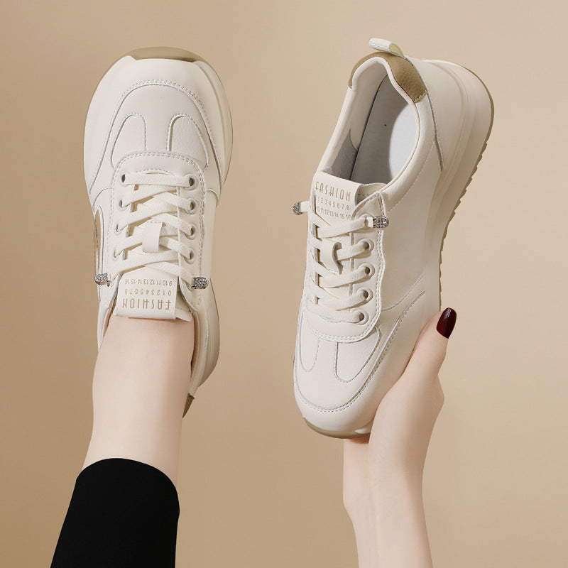 Damen Bequeme und trendige Sneakers mit eleganter Struktur EB