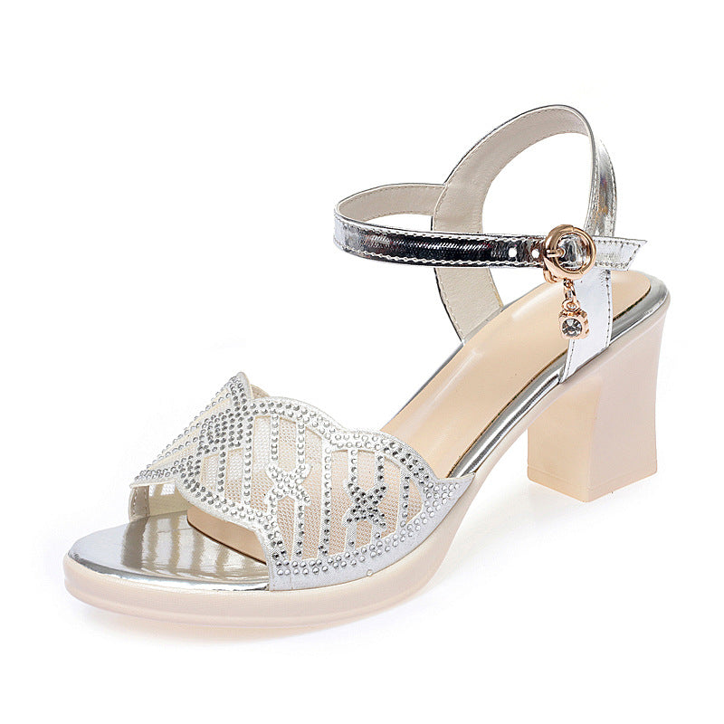Damen elegante Sandaletten mit dekorativem Riemchen und funkelndem Schmuckdetail EB