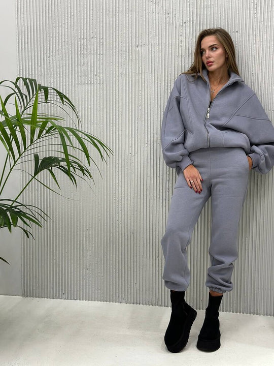 Damen Oversize-Halbzip-Sweatjacke mit sculptender High-Waist-Jogginghose aus schwerem French-Terry Eichborn Berlin