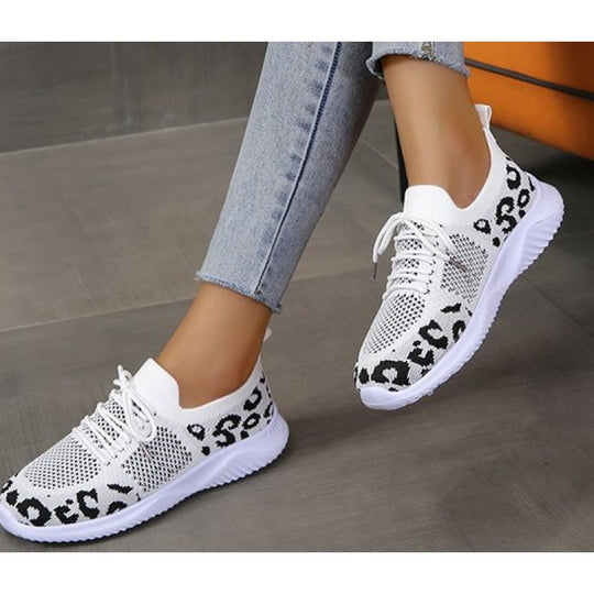 Damen Sneakers mit ergonomischem Mesh-Obermaterial und trendigem Tierprint EB