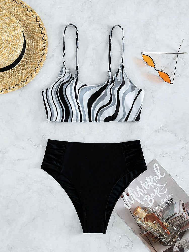 Damen Badeanzug-Set mit stilvollem gestreiften Oberteil und hoch tailliertem Slip EB