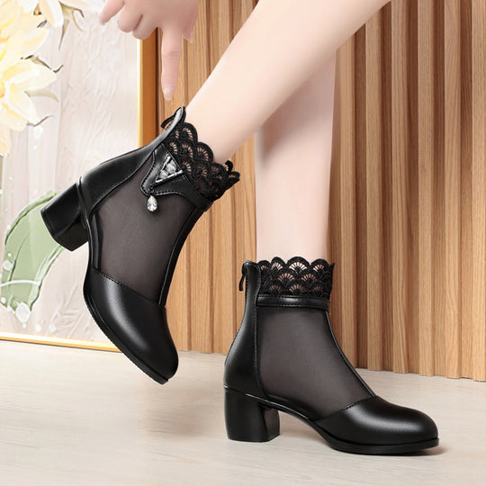 Damen Atmungsaktive Stiefeletten mit filigranem Spitzenbesatz EB