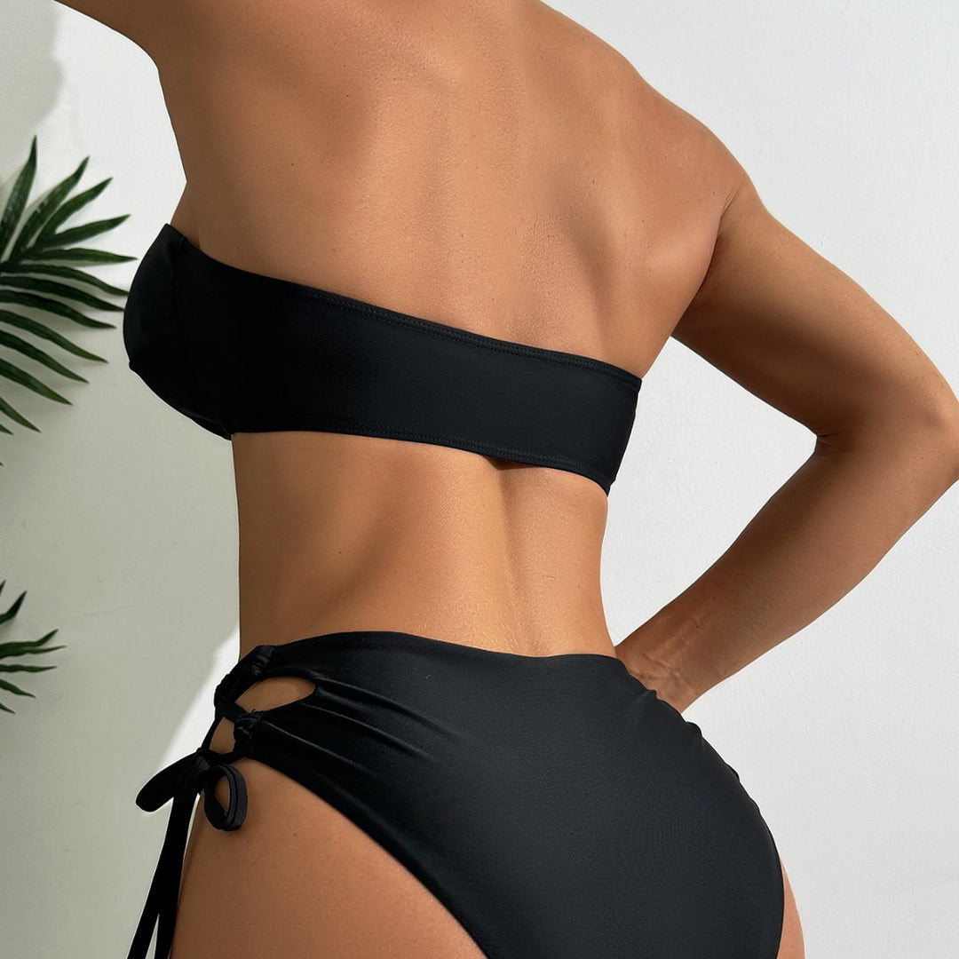 Damen Bandeau-Bikini mit raffinierten Schnürdetails EB