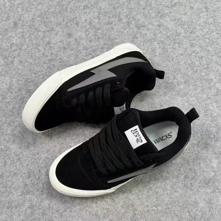 Damen Sportliche Sneaker mit futuristischem Akzent und strapazierfähiger Laufsohle EB
