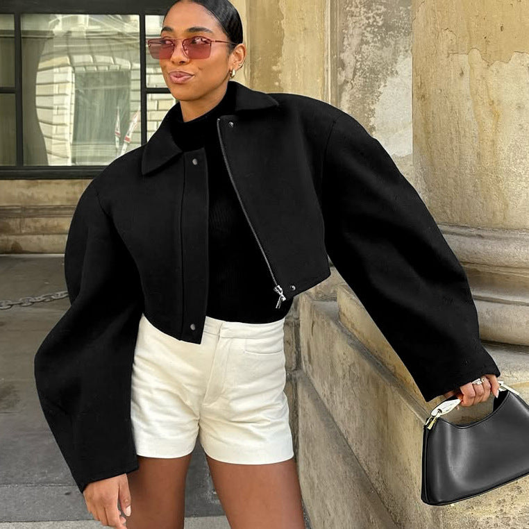 Damen Oversized Cropped-Jacke mit innovativem Schnitt EB
