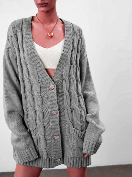 EB | Strickjacke Übergröße Schnitt Grobstrick Zopf Muster Herzknöpfe