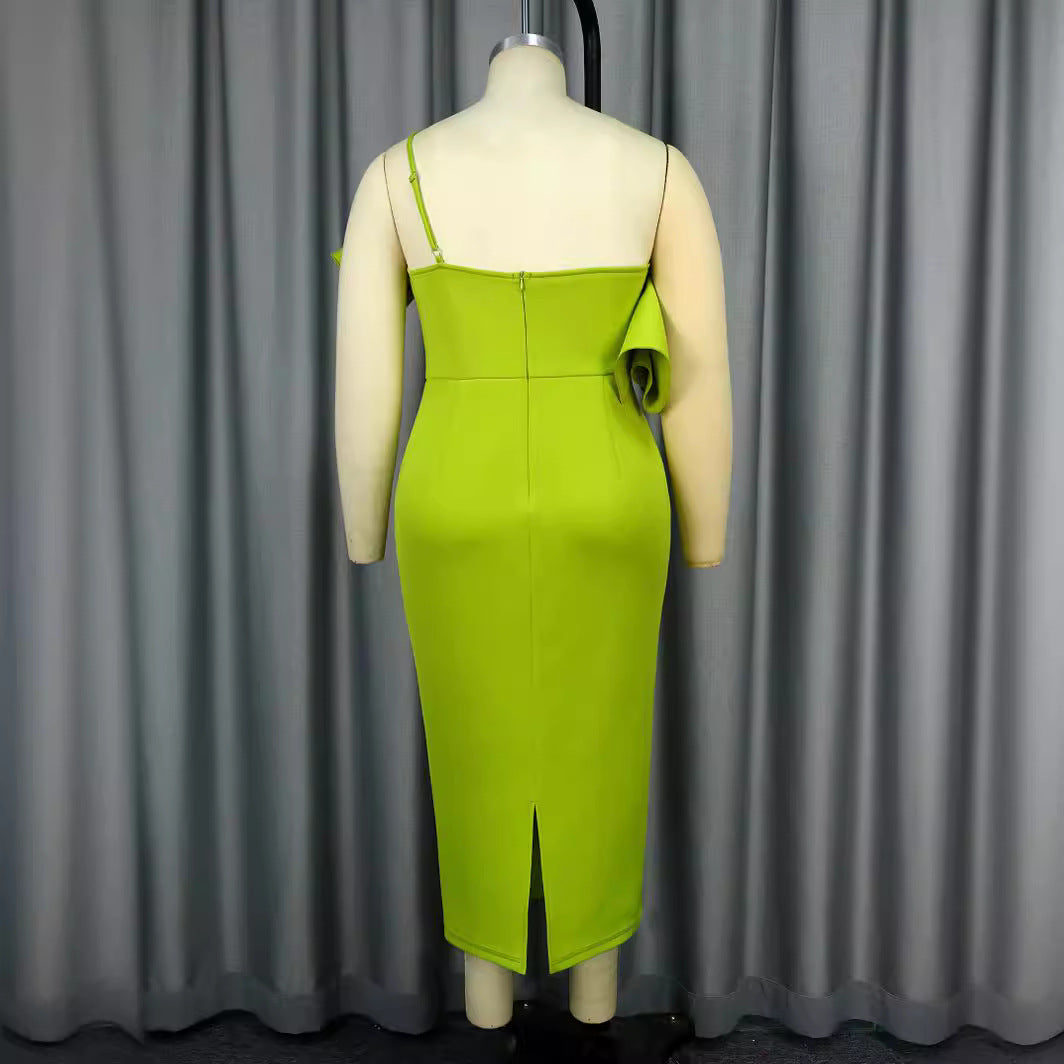 Damen Elegantes Maxikleid mit asymmetrischem Design und Drapierung EB