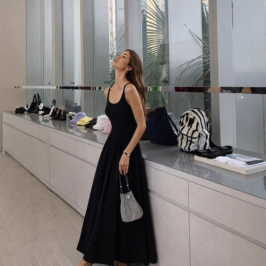 Damen Elegantes Maxikleid mit spaghetti Trägern und fließendem Rock EB