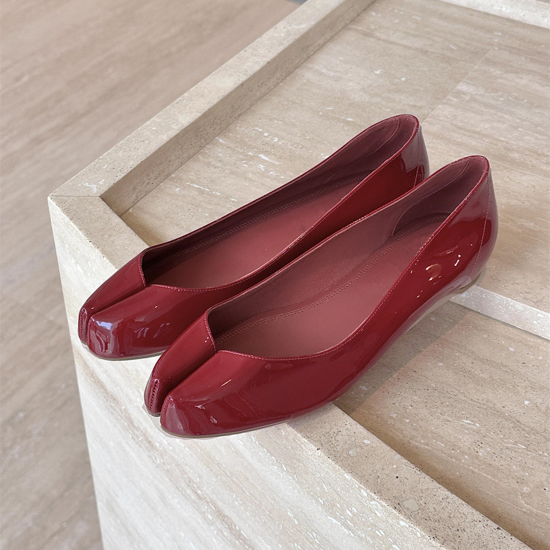 Damen Ballerinas mit elegantem Hochglanz und komfortablem Riemen EB