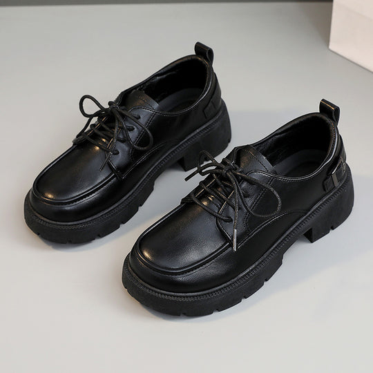 Damen Komfortable Schnürschuhe mit robustem Profil und modischem Design EB