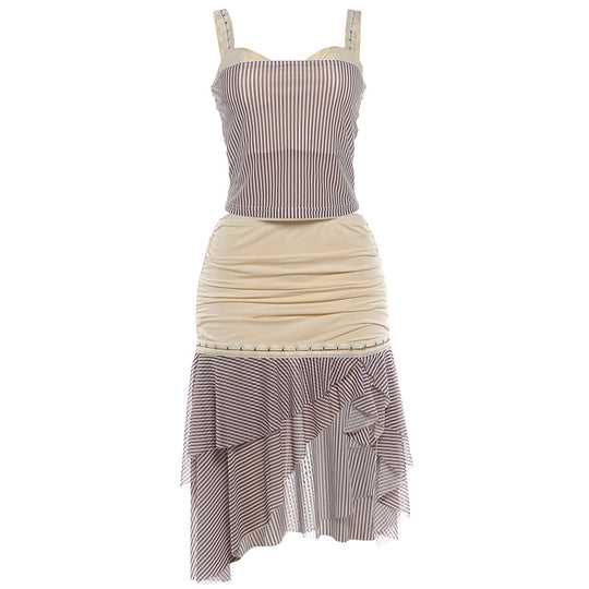 Damen Kleid mit asymmetrischem Saum und raffinierten Drapierungen EB