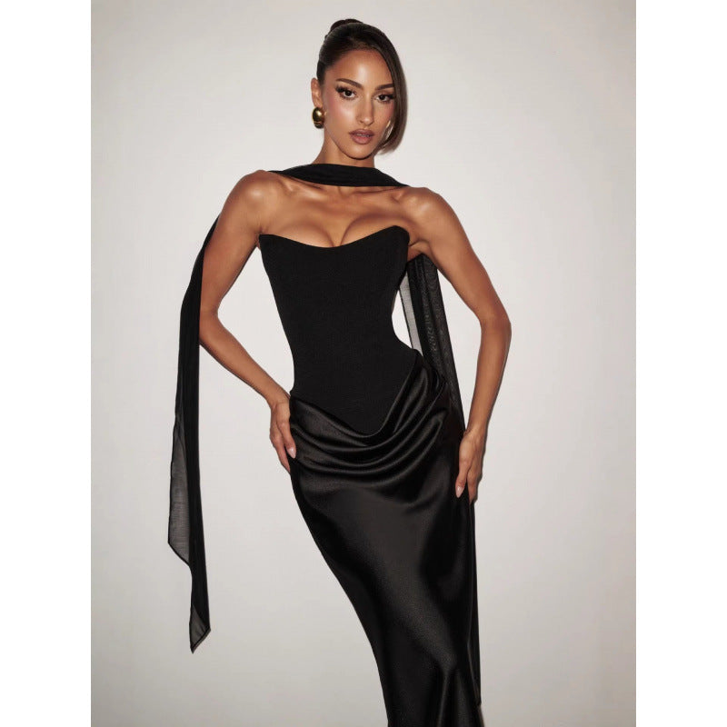 Damen Elegantes Cocktailkleid mit Herzausschnitt und fließendem Rockteil EB