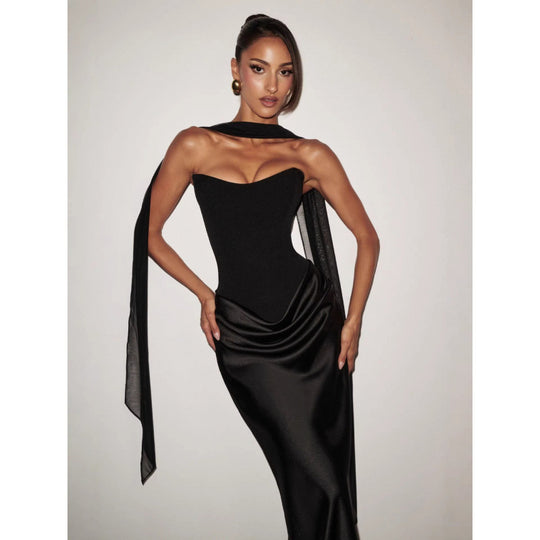 Damen Elegantes Cocktailkleid mit Herzausschnitt und fließendem Rockteil EB