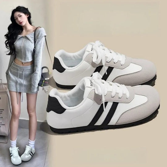 Damen Sportliche Sneakers im Retro-Design mit atmungsaktiven Materialien EB
