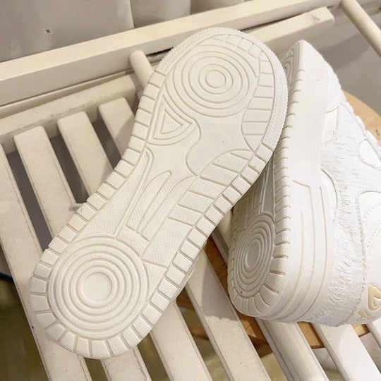 Damen Sportliche Sneakers mit strapazierfähiger Oberflächenstruktur und rutschfester Sohle EB