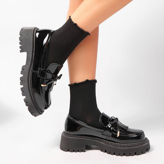 Damen  Lackoptik Loafer mit Quastenfransen Zierschleife und robuster Traktorsohle EB