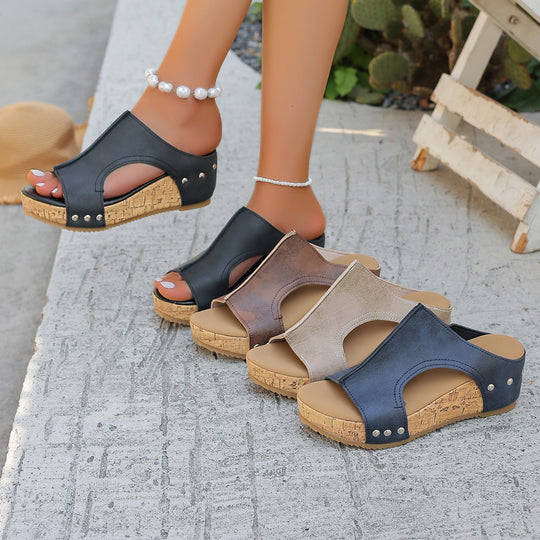 Damen Wedge-Sandaletten mit modischem Design und eleganten Details EB