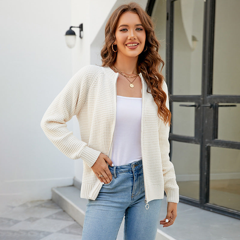 Damen Strickjacke mit modernem Waffelmuster und praktischen Reißverschlusstaschen EB