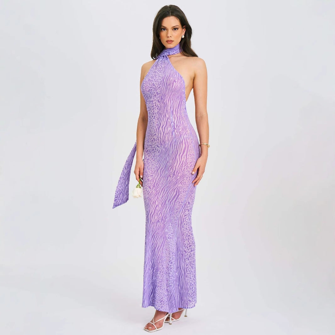 Damen Maxikleid mit schickem Halter-Design und verspieltem Animal-Print EB