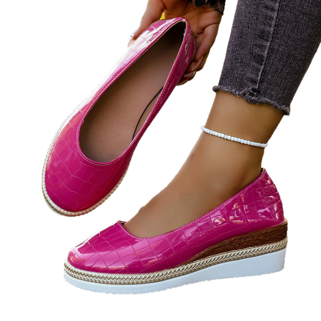 Damen Komfortable Slip-On Ballerinas mit glänzendem Krokoprägedesign EB