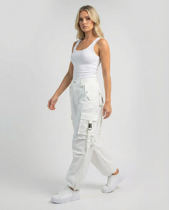 Damen weite Ballon-Cargo-Palazzohose mit seitlichen Klapptaschen Ösen- und Schnallenapplikationen Kordelbund EB