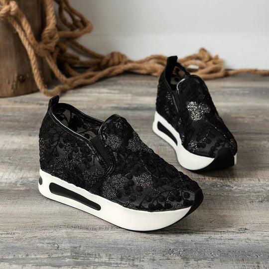Damen Komfortable Sneaker mit floralem Stickmuster und rutschfester Sohle EB