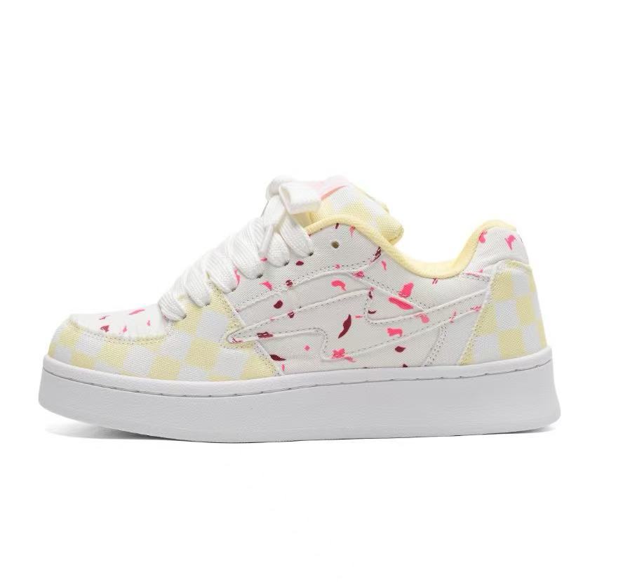 Damen Sneaker mit atmungsaktivem Mesh-Obermaterial und stoßdämpfender Sohle EB