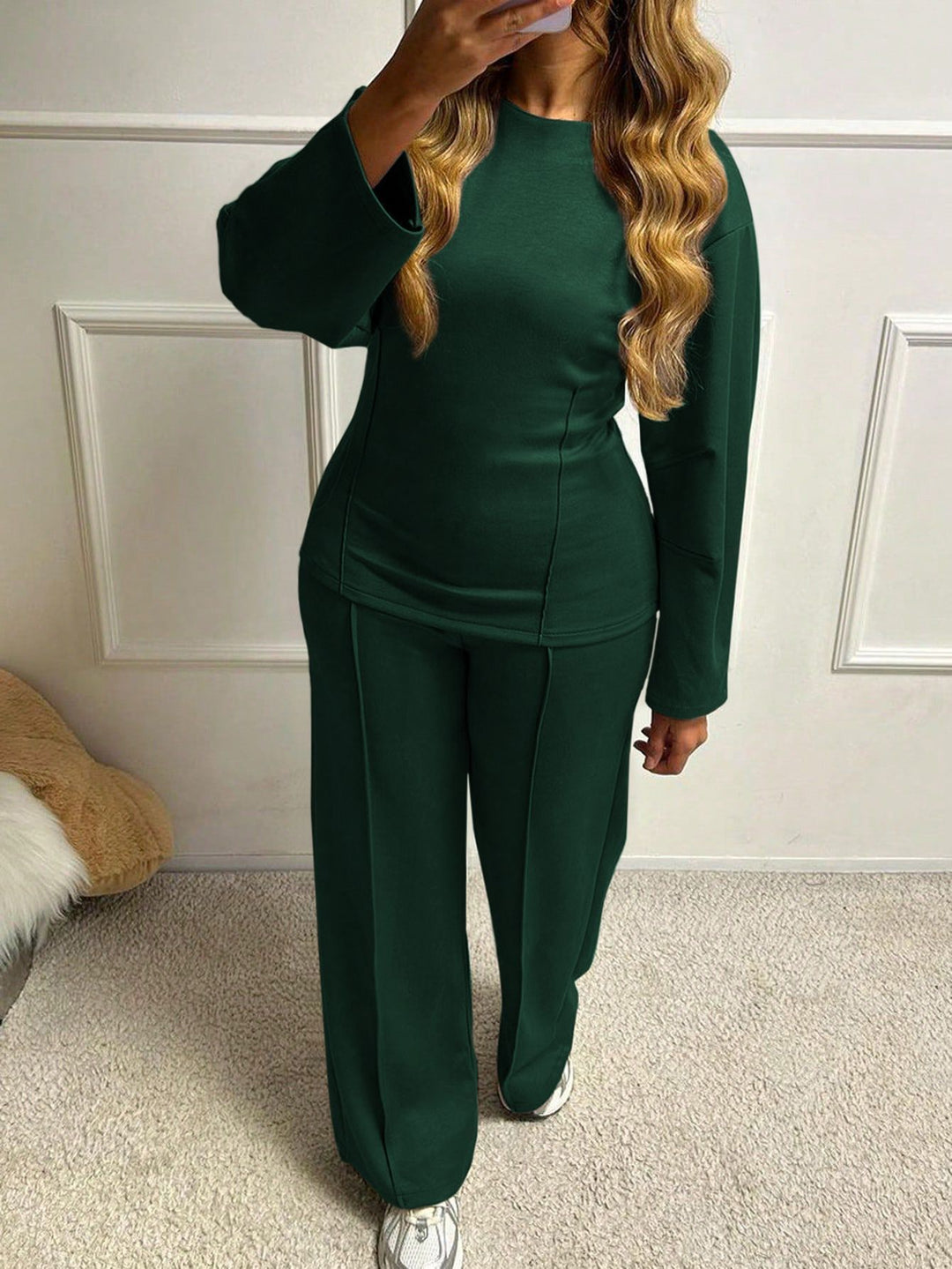 Damen nan weiches Lounge-Set mit tailliertem Sweatshirt, formgebenden Nahtdetails und weitem Palazzohosen-Bein EB