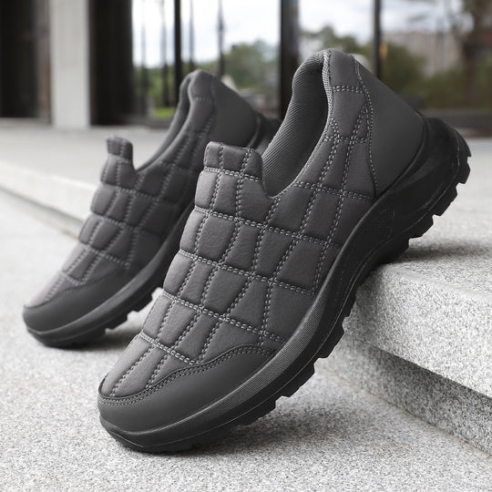 Damen Komfortable Slip-On Sneakers mit gepolstertem Schaft EB