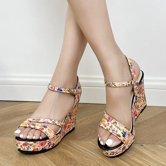 Damen Wedge-Sandalen mit floralen Mustern und komfortablem Fußbett EB