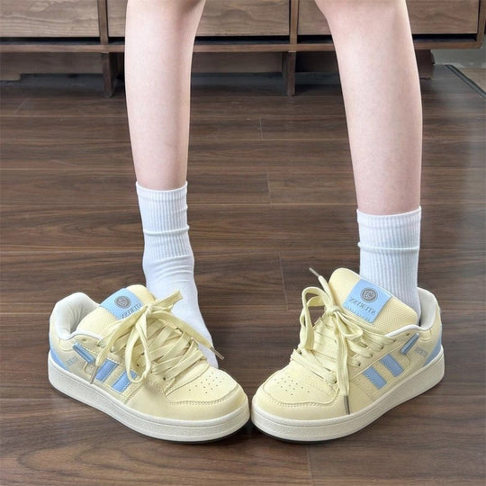 Damen Sportliche Sneakers mit ausgeprägtem Dämpfungssystem und bequemer Schnürung EB