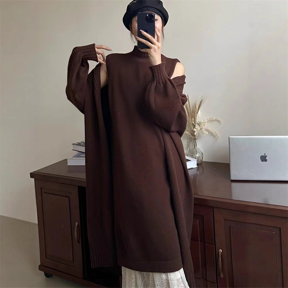 Damen Strickkleid mit offenen Schultern und lässigem Schnitt EB