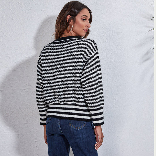 Damen Pullover mit modernem Wellenmuster und lässigem Schnitt EB