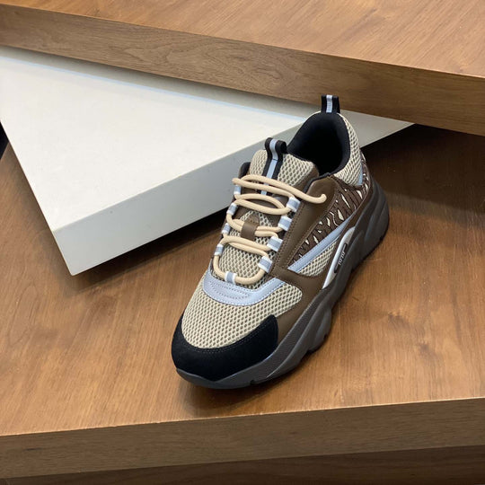 Damen Sportliche Laufschuhe mit atmungsaktiver Netzstruktur und rutschfester Sohle von EB