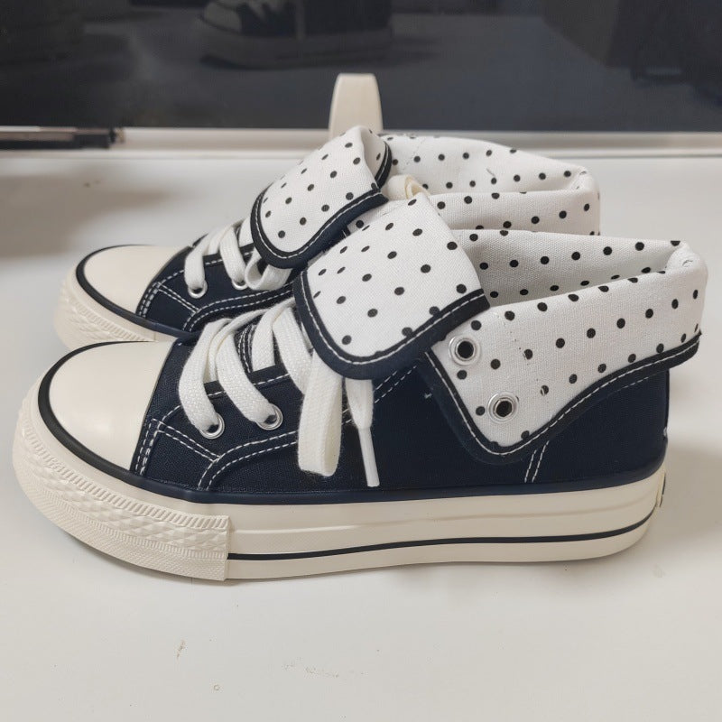 Damen Verspielte Sneakers mit abklappbarem Kragen und punktiertem Innenfutter EB