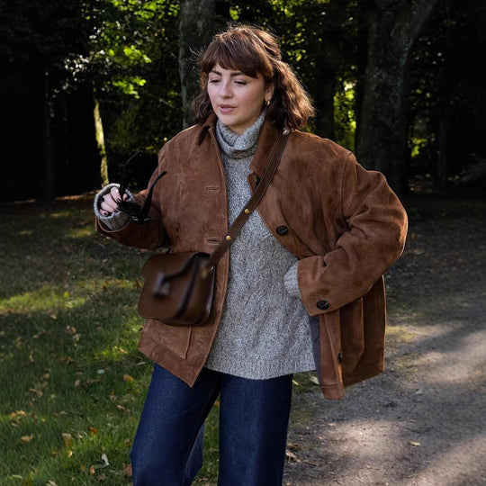 Damen elegante und bequeme Kunstlederjacke mit Taschen EB
