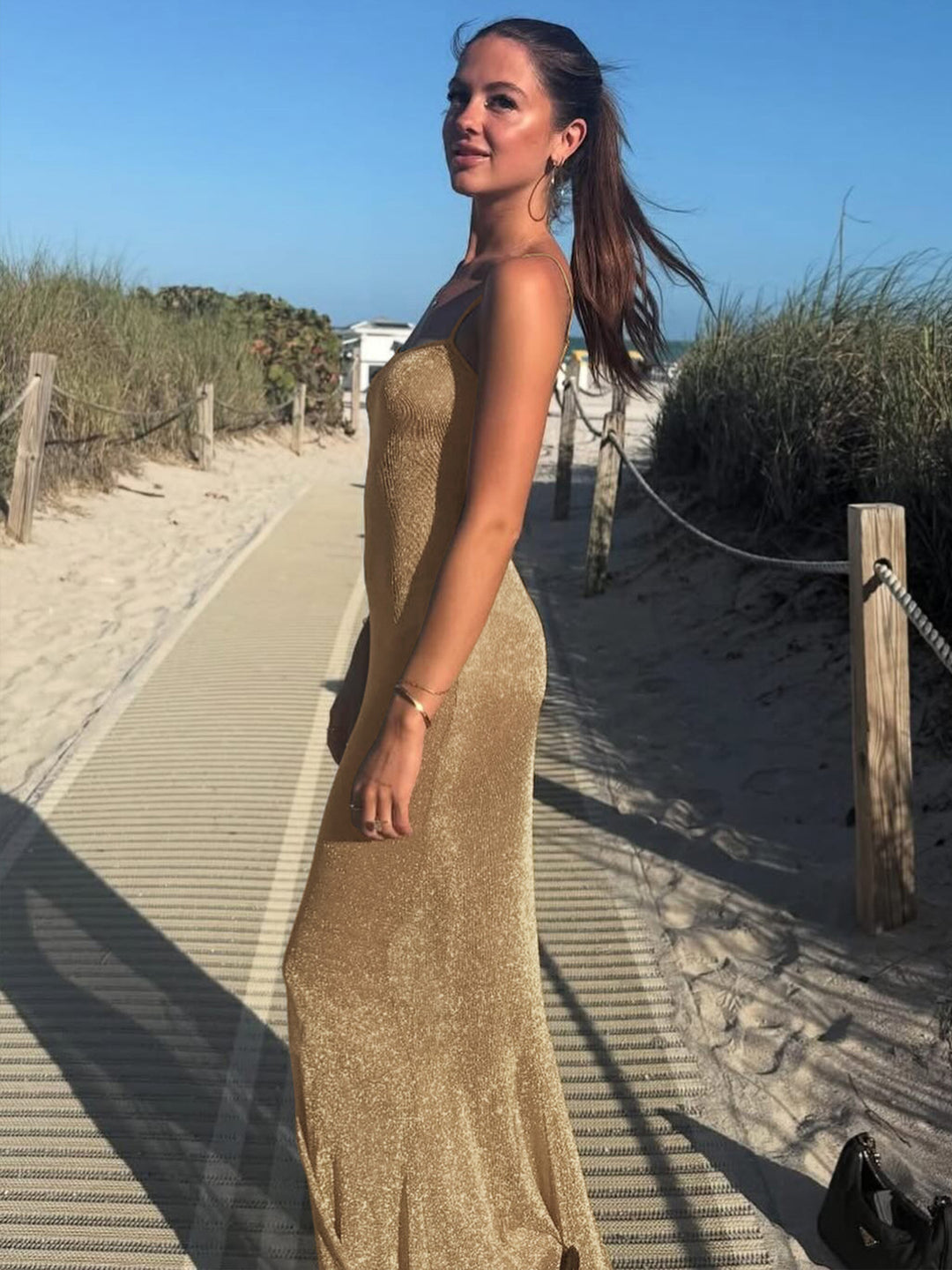 Damen Elegantes Maxikleid mit schwingendem Rock und feinen Spaghettiträgern EB