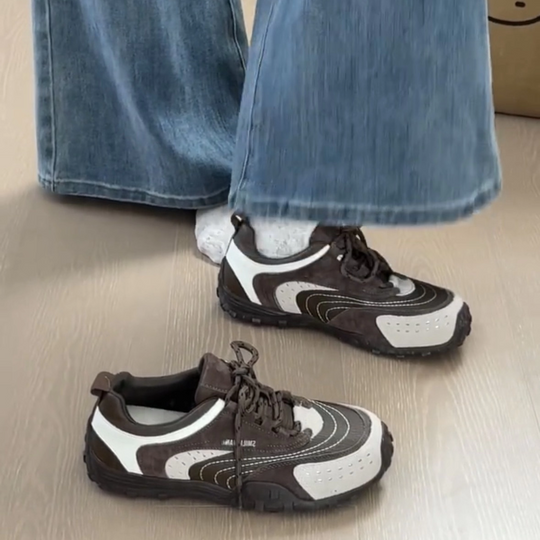 Damen Sportliche Sneakers mit einzigartigem Profil und atmungsaktiver Obermaterialstruktur EB
