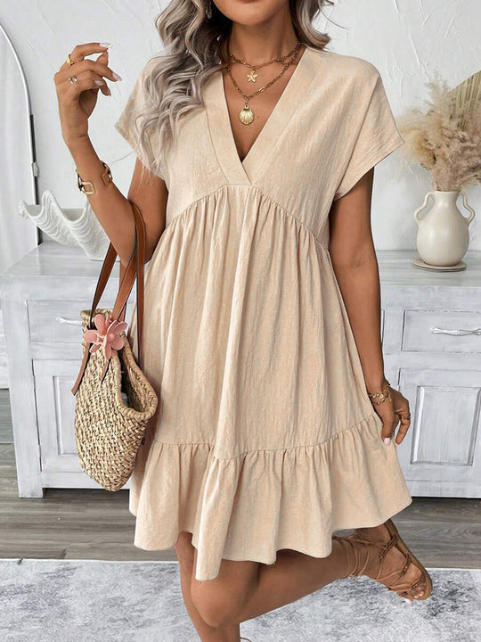 Damen kurzes Sommerkleid mit tiefem V-Ausschnitt und Rüschensaum EB