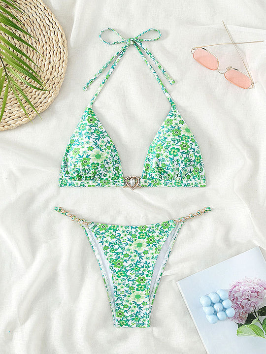 Damen Triangel-Bikini mit dekorativen Kettendetails und floralen Akzenten EB
