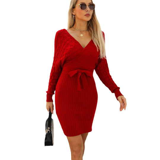 Damen Strickkleid mit tailliertem Gürtel und V-Ausschnitt EB