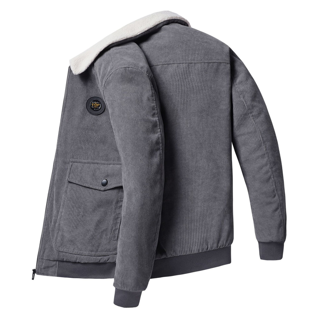 Herren nan Cordjacke mit Sherpa-Futter, Reverskragen und aufgesetzten Pattentaschen im Bomberstil EB
