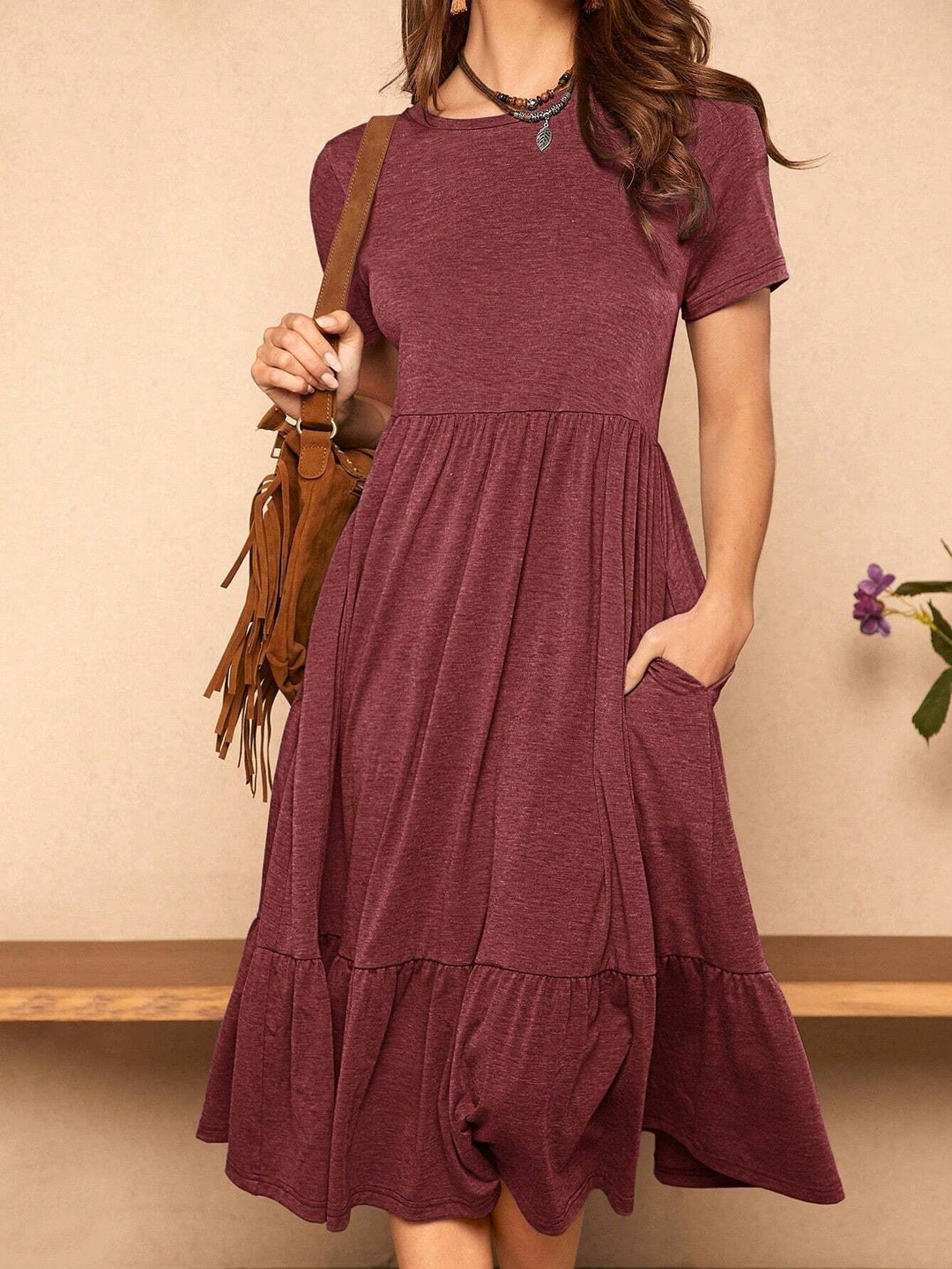 Damen lässiges Midikleid mit Taschen und voluminösen Rüschendetails EB