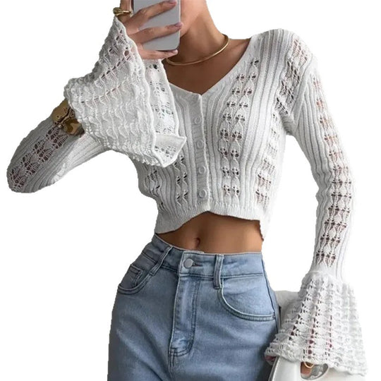 Damen Strickjacke im filigranen Design mit herzförmigen Ausschnitten EB