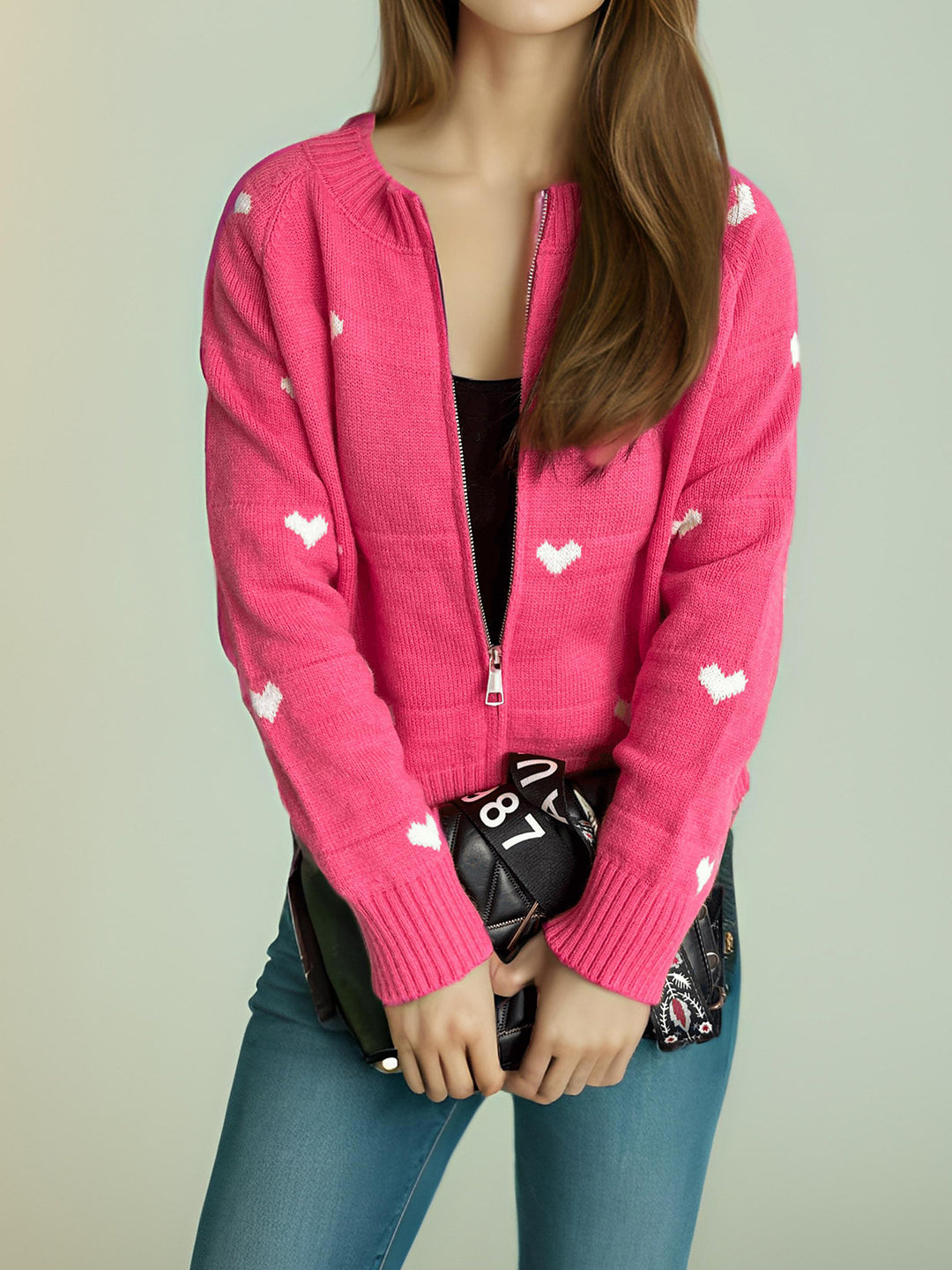 Damen Strickjacke mit Herzmotiv und modernem Reißverschluss EB