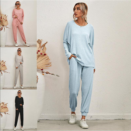 Damen gemütlicher Lounge-Anzug mit lässigem Schnitt und praktischen Taschen EB