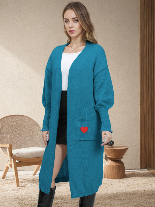 Damen Strickjacke mit Herzapplikationen und lockerer Passform EB