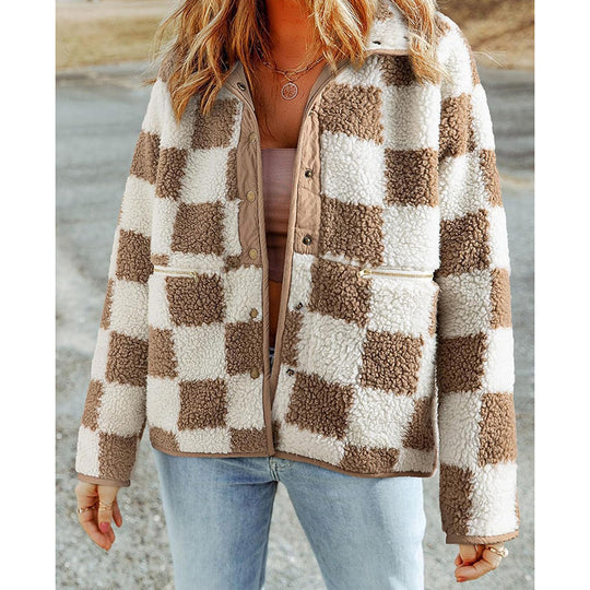 Damen Kuschelige Schafwolljacke mit modernen Karomustern EB