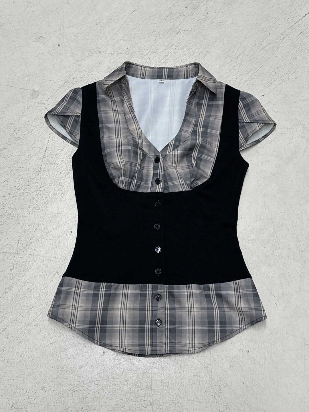 Damen karierte Bluse mit figurbetonendem Schnitt und stylishen Akzenten EB